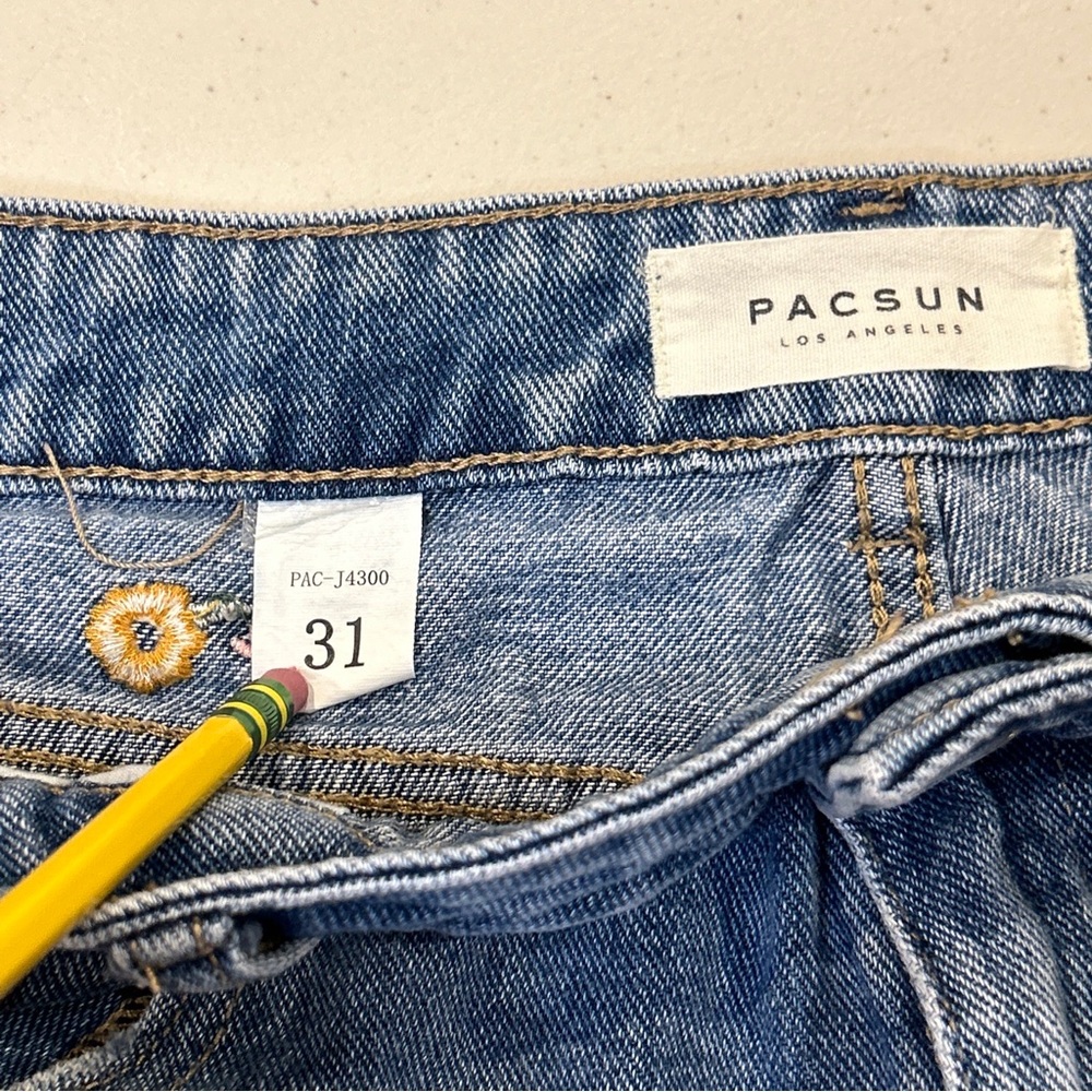 Pre-Owned Pac Sun Denim Mom Short Size 31 - Picture 2 of 6